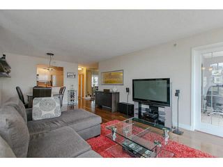 Photo 4: 705 2288 PINE Street in Vancouver: Fairview VW Condo for sale in "THE FAIRVIEW" (Vancouver West)  : MLS®# V1142280