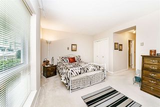Photo 11: 205 1255 BEST Street: White Rock Condo for sale in "THE AMBASSADOR" (South Surrey White Rock)  : MLS®# R2454222