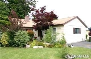 Photo 1: 2150 Weiler Ave in Sidney: Si Sidney South-West House for sale : MLS®# 907629