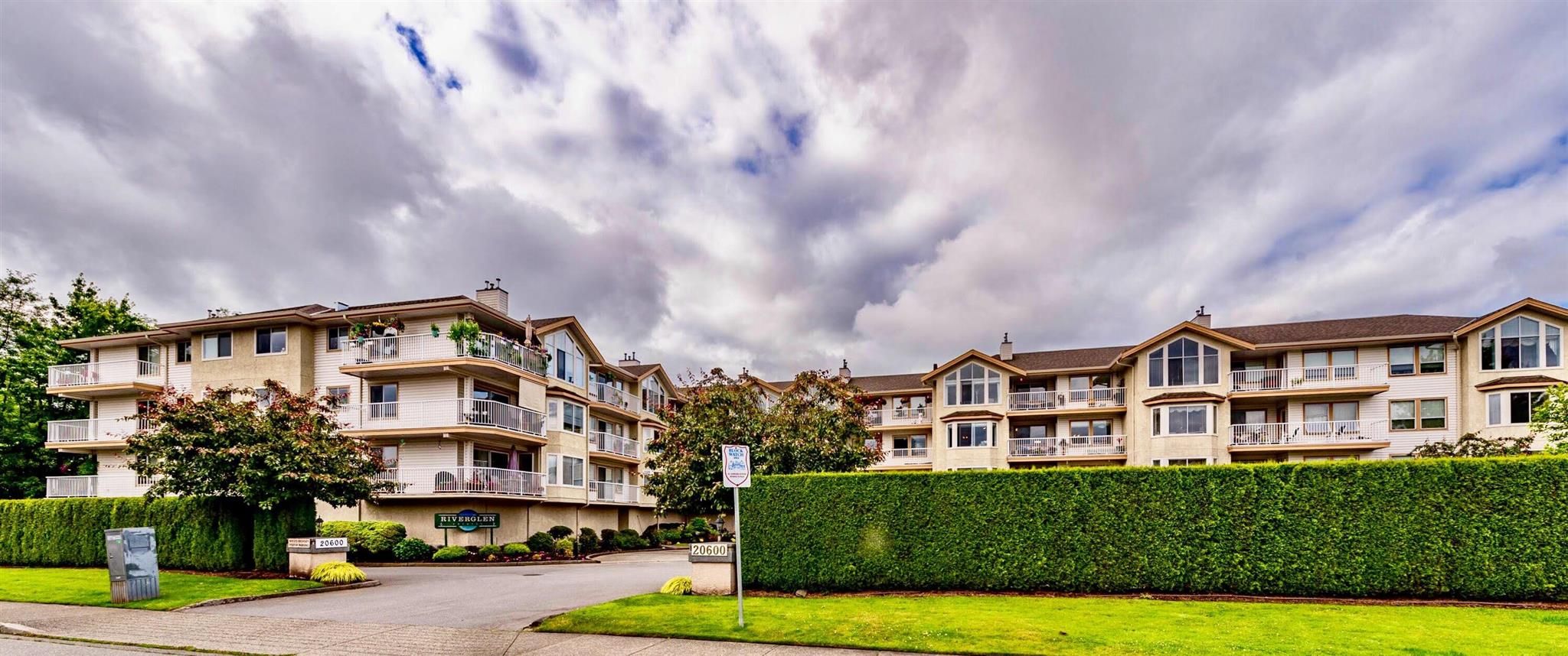 Main Photo: 213 20600 53A Avenue in Langley: Langley City Condo for sale : MLS®# R2593027