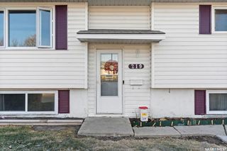 Photo 3: 219 Fisher Crescent in Saskatoon: Confederation Park Residential for sale : MLS®# SK952978