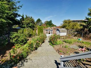 Photo 17: 4008 White Rock St in VICTORIA: SE Ten Mile Point House for sale (Saanich East)  : MLS®# 709431