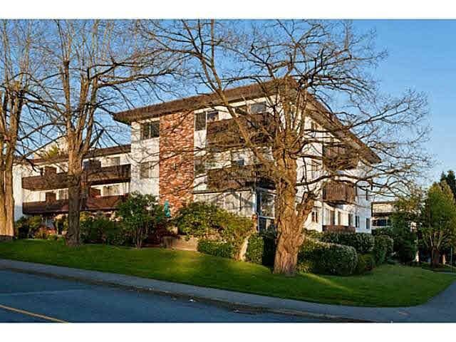Main Photo: 113 910 FIFTH Avenue in New Westminster: Uptown NW Condo for sale in "GROSVENOR COURT" : MLS®# R2299858