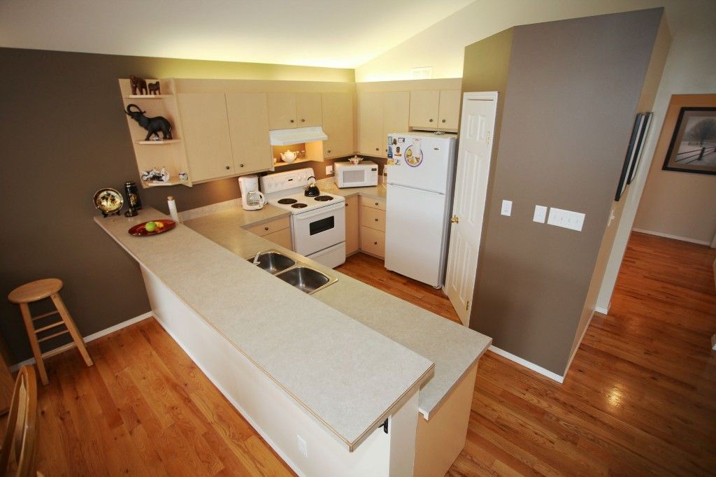 Photo 14: Photos: 48 Dundurn Place in Winnipeg: Single Family Detached for sale : MLS®# 1305260