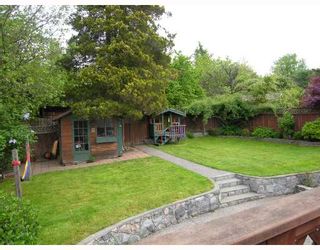 Photo 2: 488 W KINGS Road in North Vancouver: Upper Lonsdale House for sale : MLS®# V711268