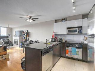 Photo 2: 1607 4118 DAWSON Street in Burnaby: Brentwood Park Condo for sale (Burnaby North)  : MLS®# R2246789