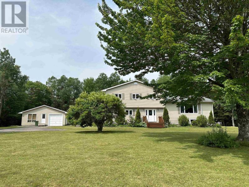 FEATURED LISTING: 130 Mount Pleasant Road West Lahave