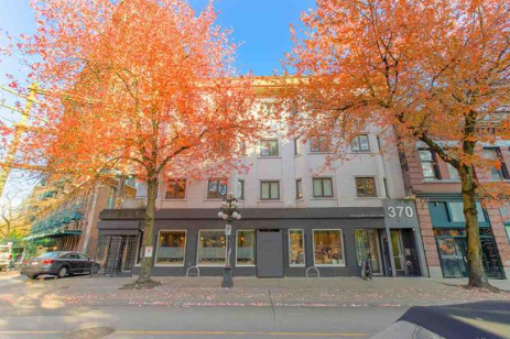 Main Photo: 404 370 CARRALL Street in Vancouver: Downtown VE Condo for sale (Vancouver East)  : MLS®# R2417621