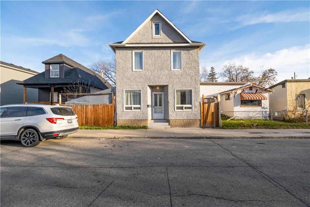 Main Photo: 395 Union Avenue West in Winnipeg: Elmwood Residential for sale (3A)  : MLS®# 202226145