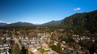 Photo 5: 1583 EAGLE RUN Drive in Squamish: Brackendale Land for sale : MLS®# R2851241