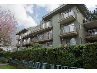 Photo 1: 418 1820 W 3RD Avenue in Vancouver: Kitsilano Condo for sale in "Monterey" (Vancouver West)  : MLS®# V1057027