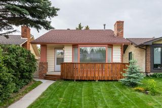 Photo 1: 112 Midland Crescent SE in Calgary: Midnapore Detached for sale : MLS®# A1232837