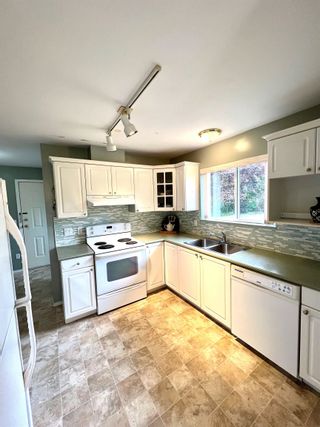 Photo 4: 33 5610 TRAIL Avenue in Sechelt: Sechelt District Condo for sale in "High Point" (Sunshine Coast)  : MLS®# R2710354