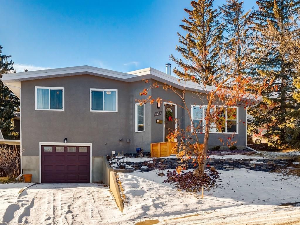 Main Photo: 3435 23 Street NW in Calgary: Charleswood Detached for sale : MLS®# C4224192