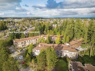 Photo 2: 101 1740 SOUTHMERE Crescent in Surrey: Sunnyside Park Surrey Condo for sale in "SPINNAKER II" (South Surrey White Rock)  : MLS®# R2876529