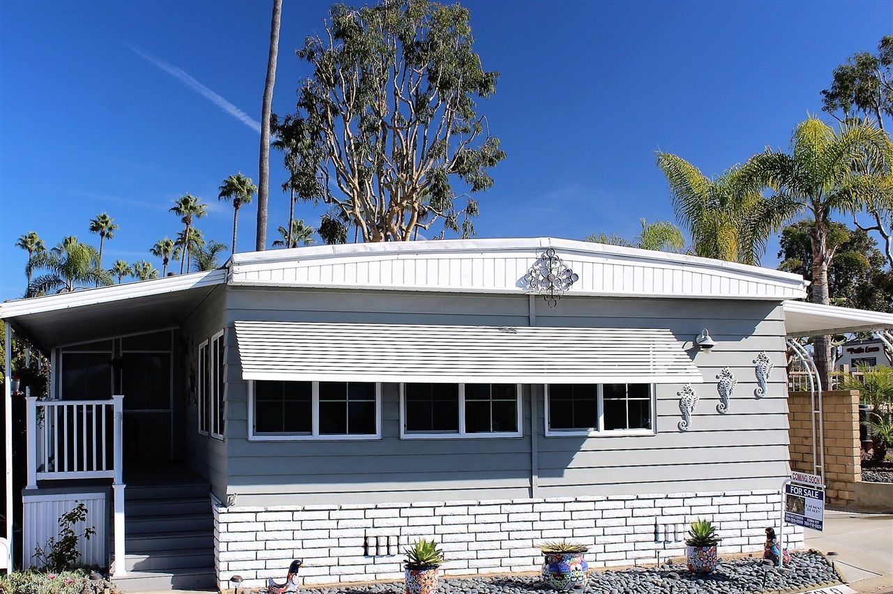 Main Photo: CARLSBAD WEST Manufactured Home for sale : 2 bedrooms : 7038 San Bartolo in Carlsbad