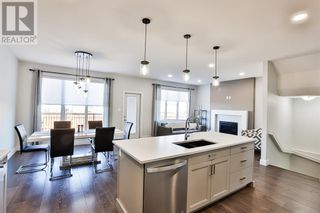 Photo 6: 1129 Pacific Circle W in Lethbridge: House for sale : MLS®# A2051479