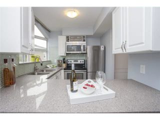 Photo 2: 301 1126 W 11TH Avenue in Vancouver: Fairview VW Condo for sale in "FAIRVIEW" (Vancouver West)  : MLS®# V1110622