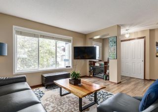 Photo 5: 20 Everridge Road SW in Calgary: Evergreen Detached for sale : MLS®# A1121337