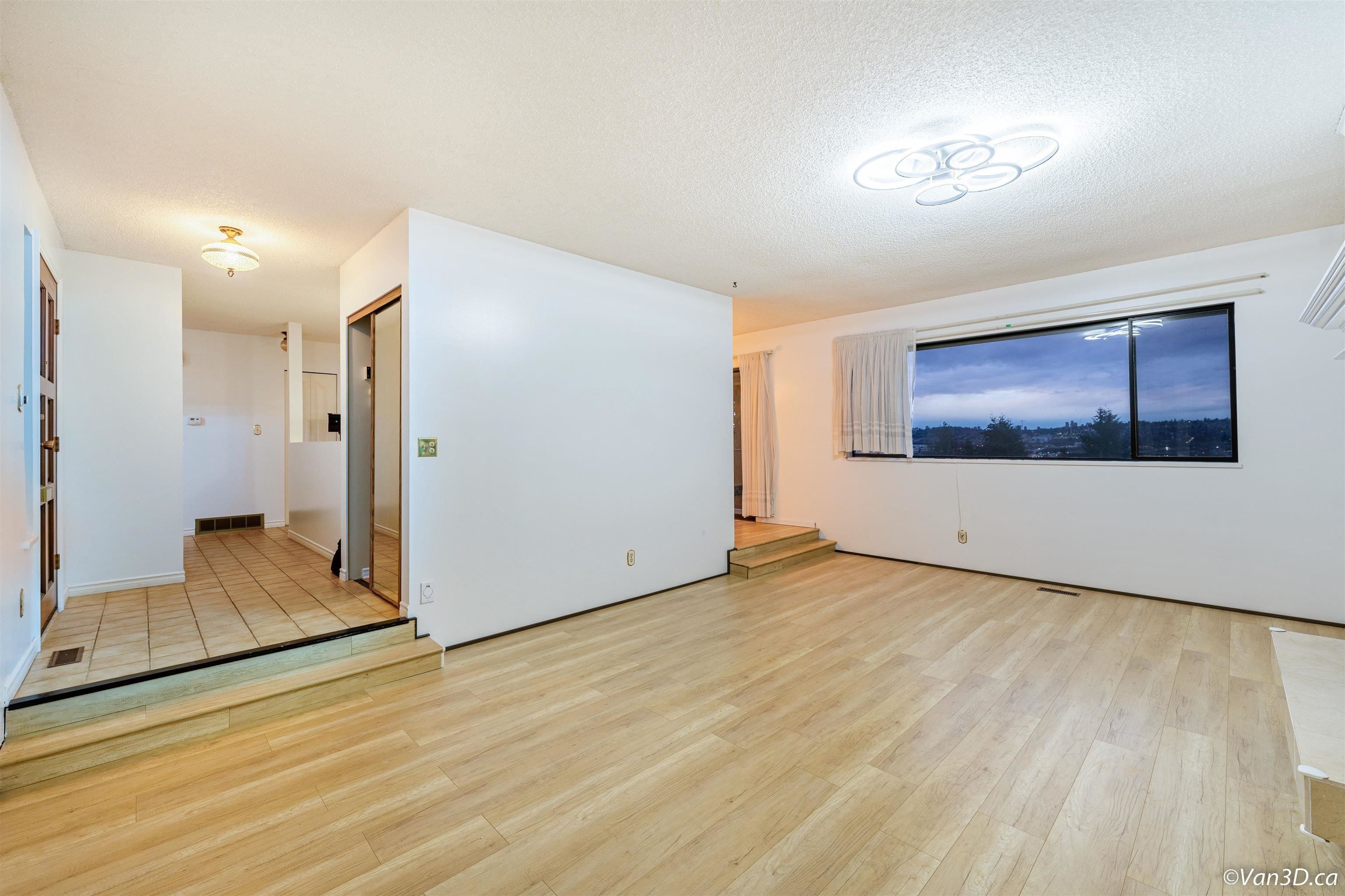 Main Photo: 140 MONTGOMERY Street in Coquitlam: Cape Horn House for sale : MLS®# R2748624