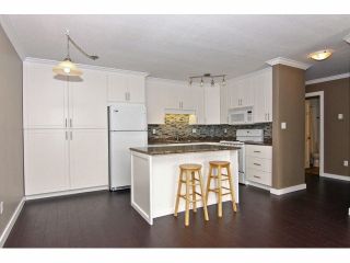 Photo 7: 301 2780 WARE Street in Abbotsford: Central Abbotsford Condo for sale in "Chelsea House" : MLS®# R2110446