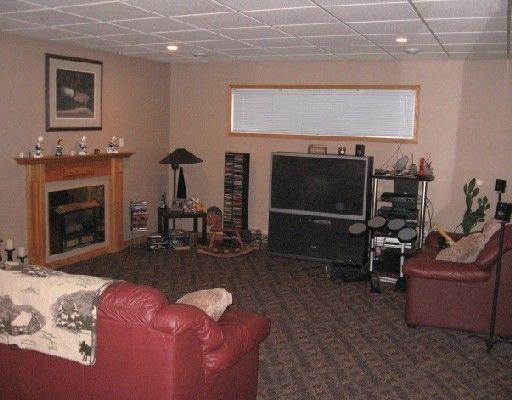 Photo 8: Photos: 3912 COTTONWOOD Road in Fort_Nelson: Fort Nelson -Town House for sale (Fort Nelson (Zone 64))  : MLS®# N183359
