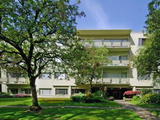 Photo 1: 203 5475 VINE Street in Vancouver: Kerrisdale Condo for sale in "Vinecrest Manor" (Vancouver West)  : MLS®# V1062495