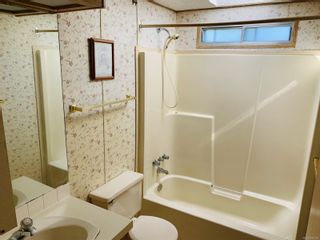 Photo 14: 6 1536 Middle Rd in View Royal: VR Glentana Manufactured Home for sale : MLS®# 878149