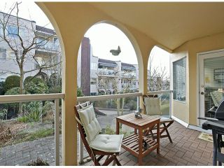 Photo 19: 209 1280 FIR Street: White Rock Condo for sale in "Oceana Villa" (South Surrey White Rock)  : MLS®# F1406984