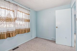 Photo 16: 343 Hawthorn Drive NW in Calgary: Thorncliffe Detached for sale : MLS®# A2014349
