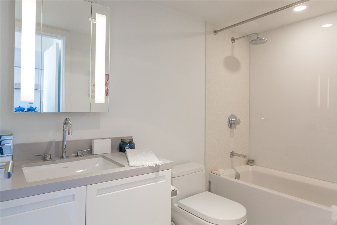 Photo 14: Photos: 1707 188 KEEFER Street in Vancouver: Downtown VE Condo for sale in "188 Keefer" (Vancouver East)  : MLS®# R2259766