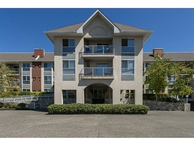 Main Photo: 202 19835 64 Avenue in Langley: Willoughby Heights Condo for sale in "Willowbrook Gate" : MLS®# R2110850