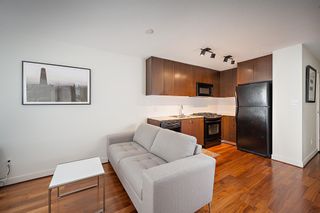 Photo 3: 602 1030 W BROADWAY in Vancouver: Fairview VW Condo for sale in "LA COLOMBA" (Vancouver West)  : MLS®# R2144227