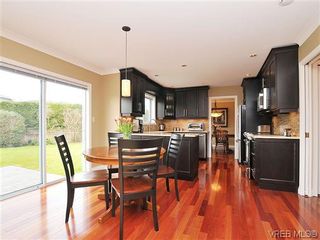 Photo 5: 1182 Garden Grove Pl in VICTORIA: SE Sunnymead House for sale (Saanich East)  : MLS®# 635489