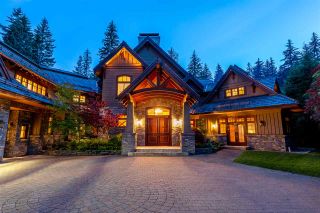 Photo 2: 6693 TAPLEY Place in Whistler: Whistler Cay Estates House for sale : MLS®# R2725814