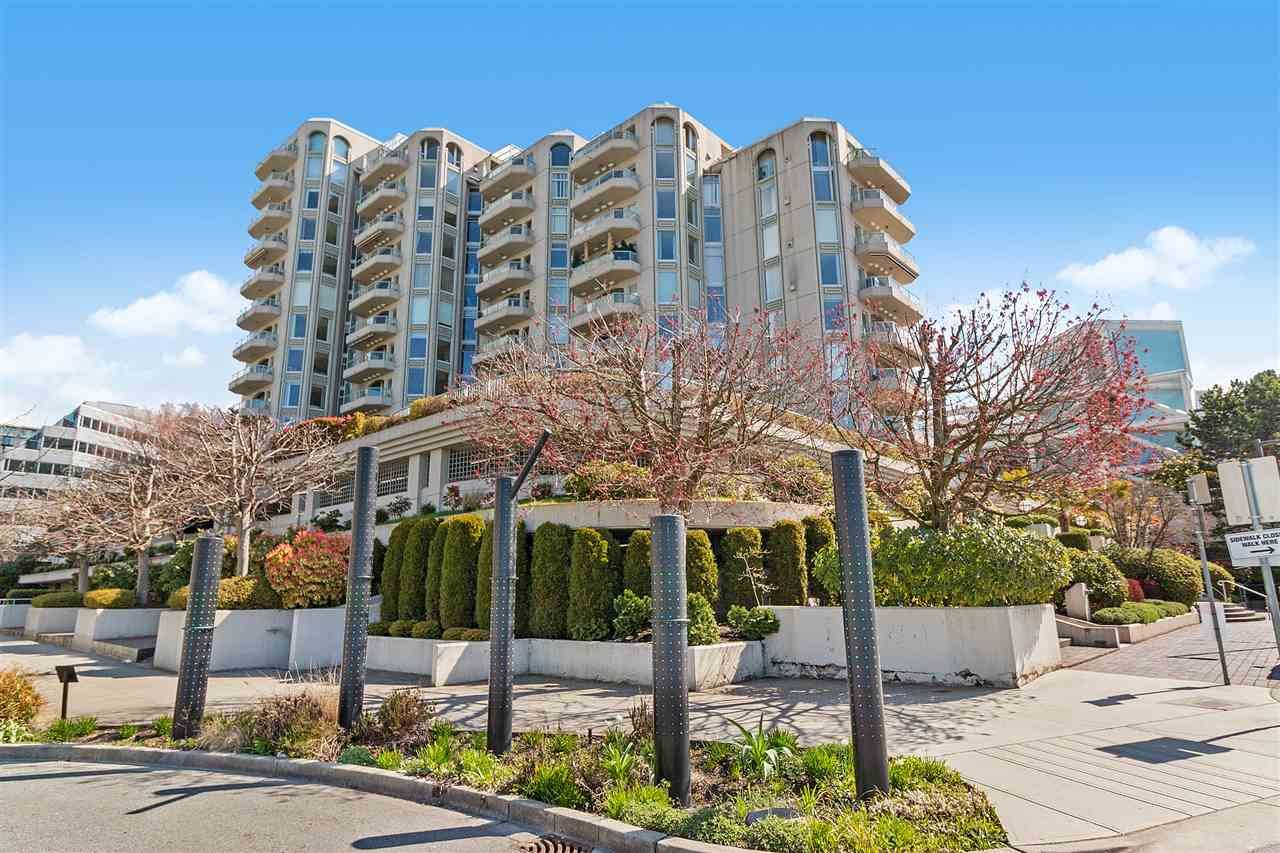 Main Photo: 802 168 CHADWICK Court in North Vancouver: Lower Lonsdale Condo for sale in "CHADWICK COURT" : MLS®# R2591517