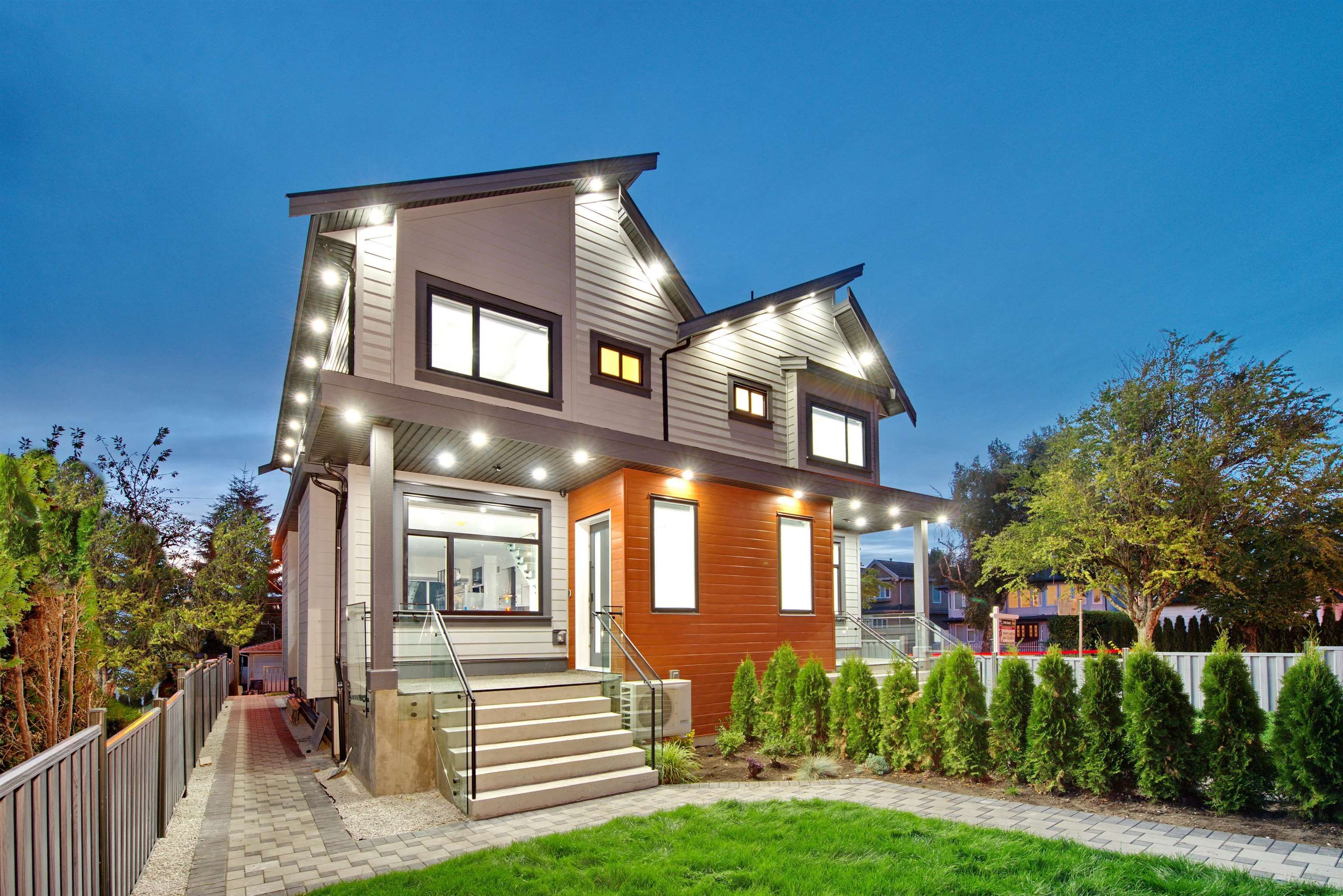 Main Photo: 6511 TYNE Street in Vancouver: Killarney VE 1/2 Duplex for sale (Vancouver East)  : MLS®# R2720484
