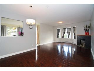 Photo 3: 312 12739 72ND Avenue in Surrey: West Newton Condo for sale in "SAVOY 2" : MLS®# F1435781