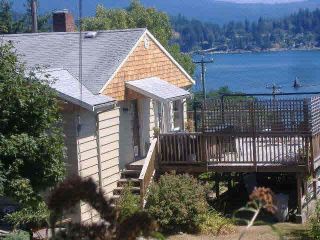 Photo 1: 546 SARGENT Road in Gibsons: Gibsons & Area House for sale (Sunshine Coast)  : MLS®# R2518830