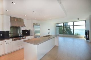 Photo 2: 503 3335 CYPRESS Place in West Vancouver: Cypress Park Estates Condo for sale in "STONECLIFF" : MLS®# R2083628