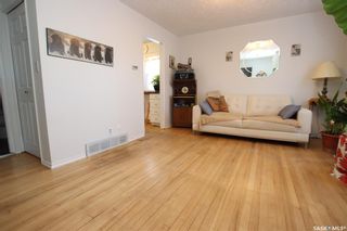 Photo 2: 219 J Avenue North in Saskatoon: Westmount Residential for sale : MLS®# SK883850