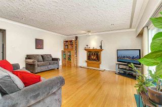 Photo 3: 2496 E 19TH Avenue in Vancouver: Renfrew Heights House for sale (Vancouver East)  : MLS®# R2492471
