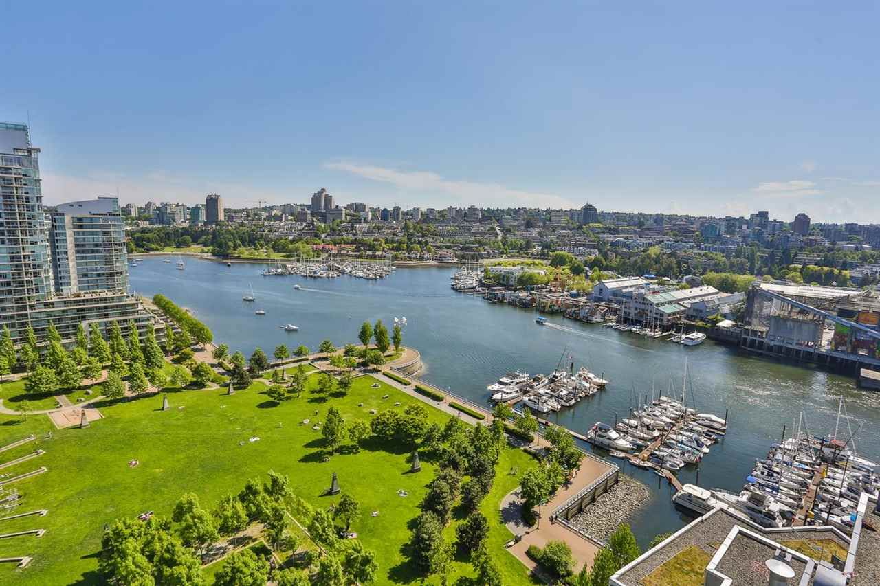 Main Photo: 2102 638 BEACH Crescent in Vancouver: Yaletown Condo for sale in "ICON 1" (Vancouver West)  : MLS®# R2002711