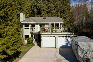 Photo 1: 3172 MOSSY ROCK Road: Roberts Creek House for sale (Sunshine Coast)  : MLS®# R2346720