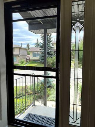 Photo 9: 81 Strathcona Crescent SW in Calgary: Strathcona Park Semi Detached (Half Duplex) for sale : MLS®# A2076497