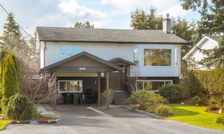 Photo 1: 2123 Malaview Ave in Sidney: Si Sidney North-East House for sale : MLS®# 924705