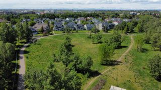 Photo 3: 97 Inglewood Grove SE in Calgary: Inglewood Row/Townhouse for sale : MLS®# A2002384