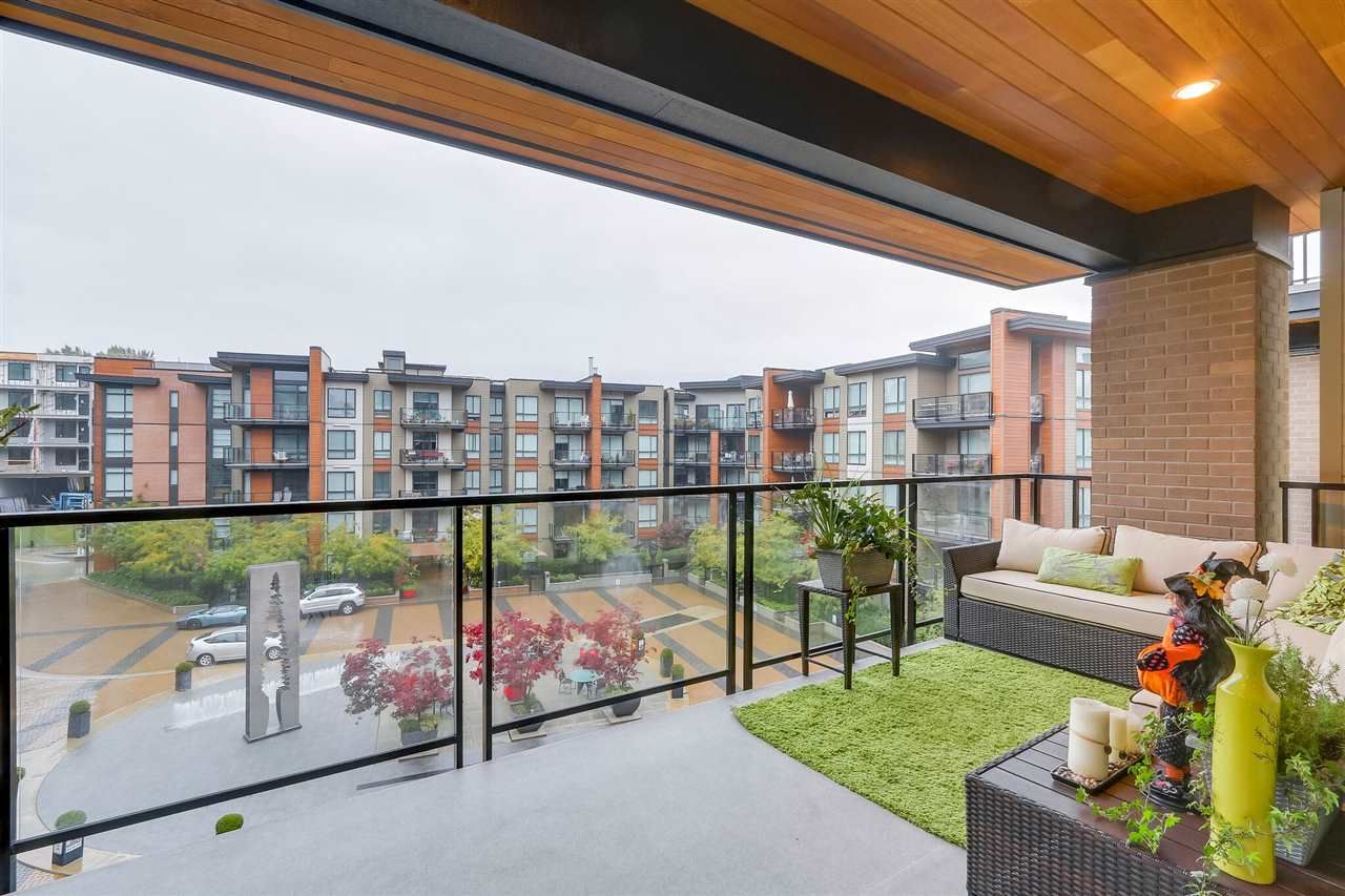 Photo 12: Photos: 404 719 W 3RD STREET in North Vancouver: Harbourside Condo for sale : MLS®# R2446930
