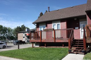Photo 2: 31 331 Pendygrasse Road in Saskatoon: Fairhaven Residential for sale : MLS®# SK911075