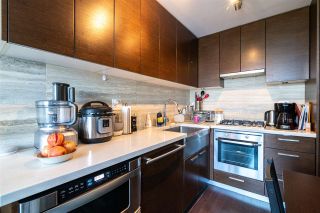 Photo 4: 902 535 SMITHE Street in Vancouver: Downtown VW Condo for sale (Vancouver West)  : MLS®# R2393455